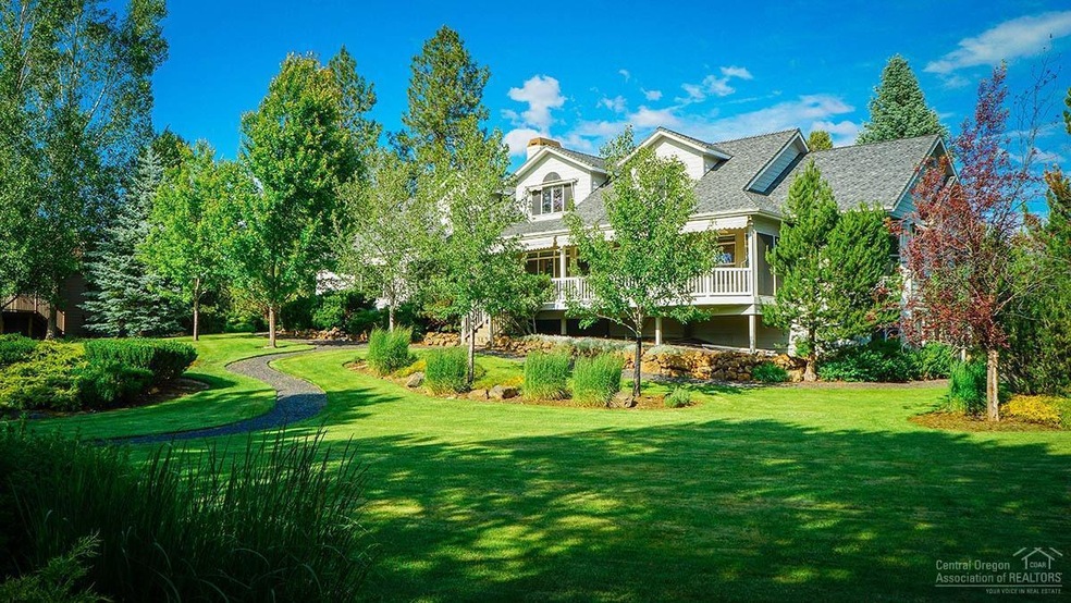 61499 Fargo Ln, Bend, OR 97702 - photo 1