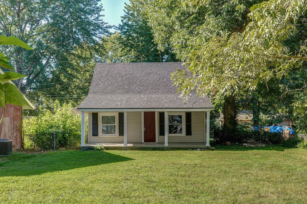 1526 E Whiteside St-2