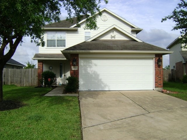 2606 Royal Blue Dr, Houston, TX 77088 - photo 1