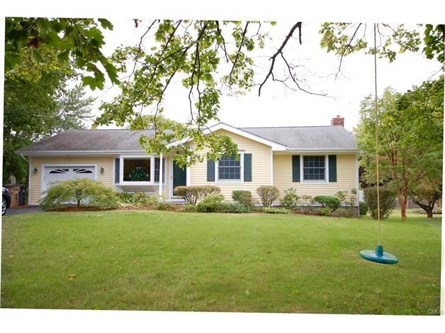 66 Three Lakes Dr, Stamford, CT 06902 - photo 1