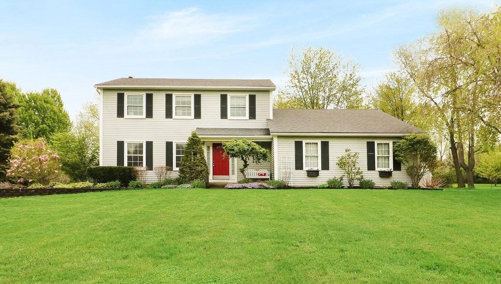 5615 Pebble Ridge Ct, Ann Arbor, MI 48108 - photo 1