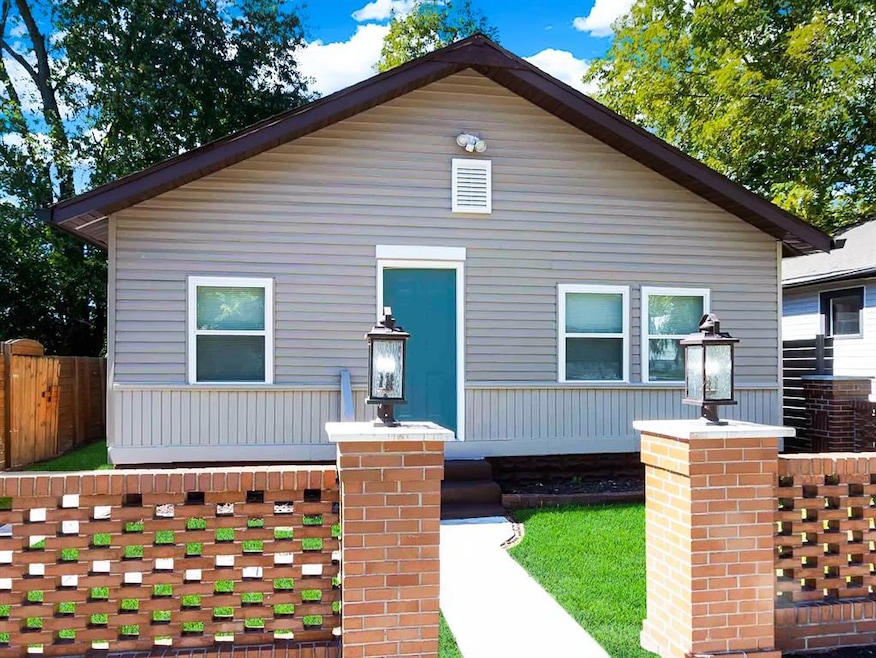 2514 Highland Place, Indianapolis, IN 46208 - photo 1