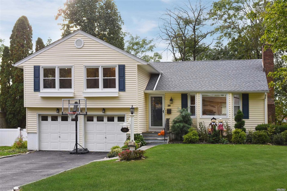 28 Ridge Dr, Port Washington, NY 11050 - photo 1