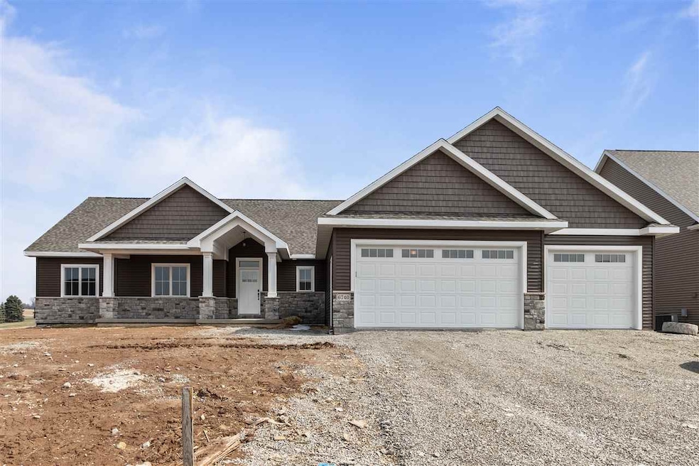 Located in Appleton North's Glacier Ridge Subdivion!