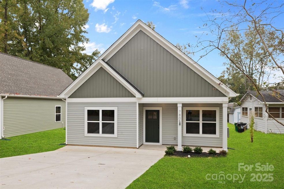 7805 Casa Loma Rd, Charlotte, NC 28269 - photo 1