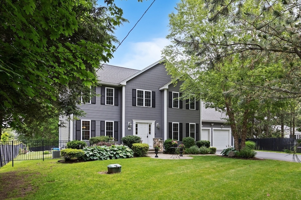 Pending $1,395,000 • Co-Listing Agent
