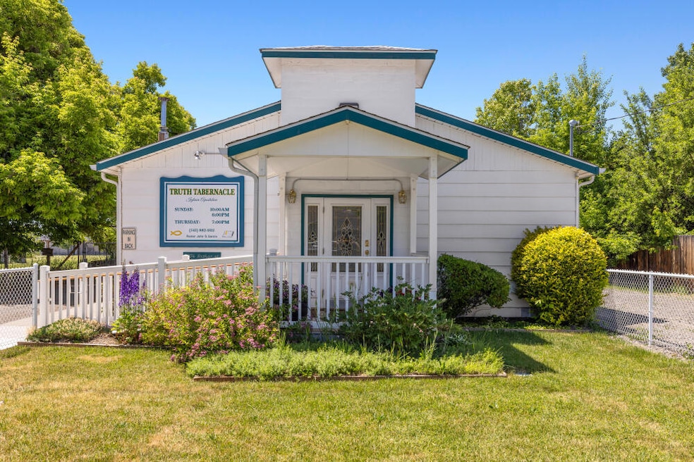 For Sale $195,000 • Co-Listing Agent