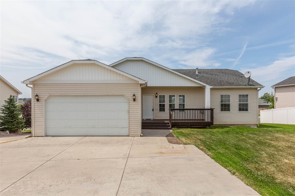 1022 N Fox Ridge Rd, Medical Lake, WA 99022 - photo 1