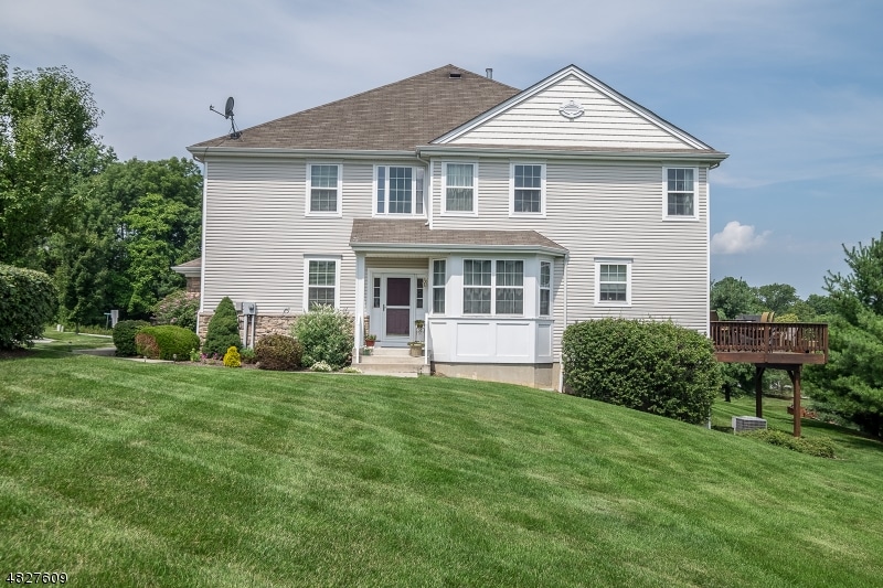 82 Indian Field Dr, Hamburg, NJ 07419 - photo 1