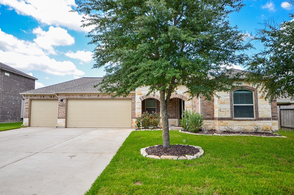 5934 Carnaby Ln, Rosenberg, TX 77471 - photo 1