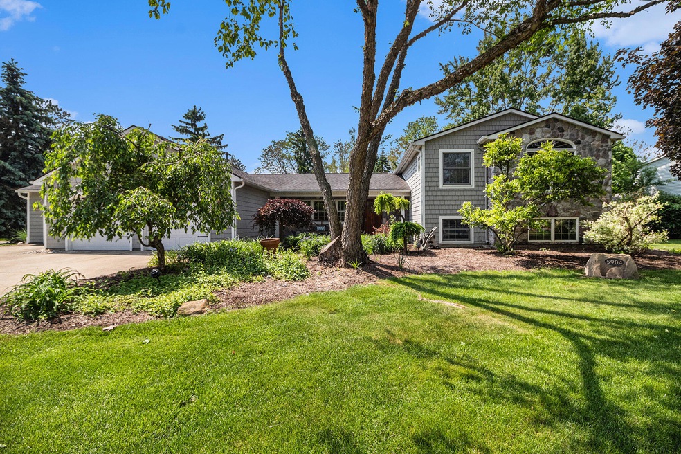 5904 Shagbark Dr, Ann Arbor, MI 48108 - photo 1