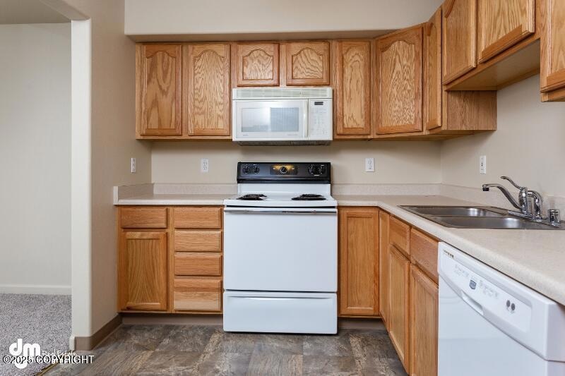 7016 Weimer Rd unit 29, Anchorage, AK 99502 - photo 1