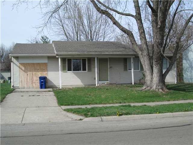 2630 Woodsedge Rd, Columbus, OH 43224 - photo 1