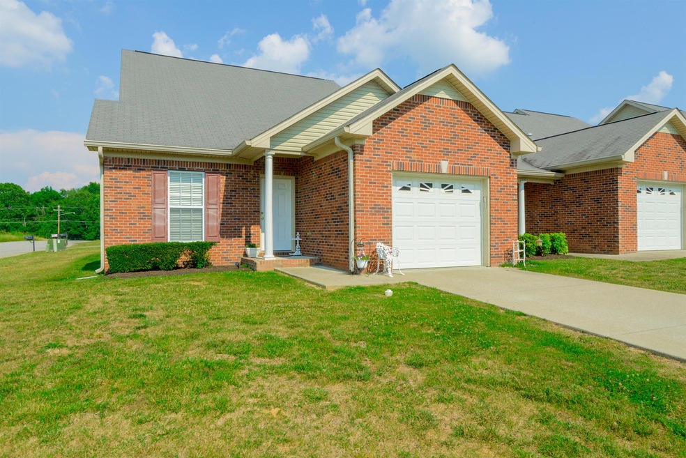 201 Johnstone Dr, Dickson, TN 37055 - photo 1