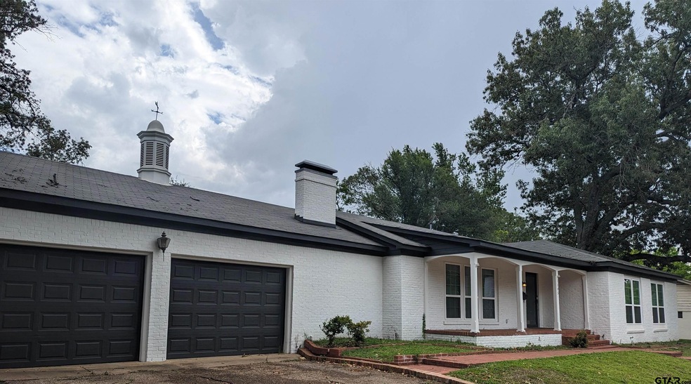 1105 1105 S Azalea Dr, Tyler, TX 75701 - photo 1