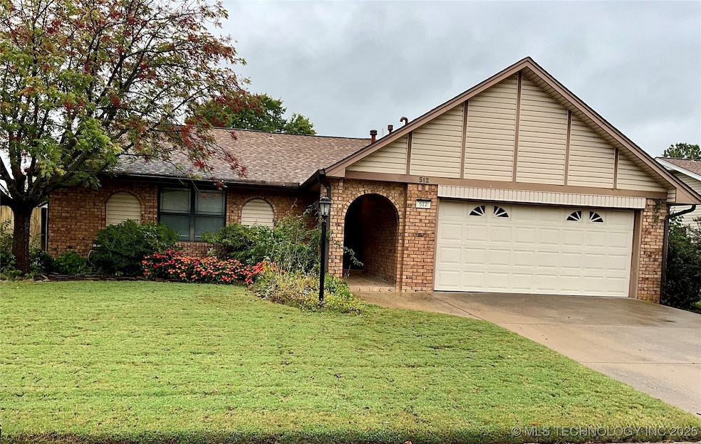 512 S 26th St, Broken Arrow, OK 74014 - photo 1