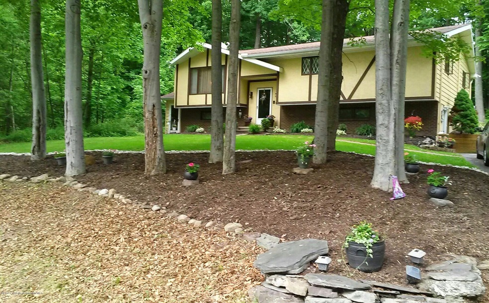 203 Wilson Dr, Roaring Brook Township, PA 18444 - photo 1