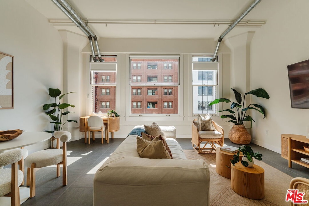 The 939 Lofts unit 404, Los Angeles, CA 90015 - photo 1