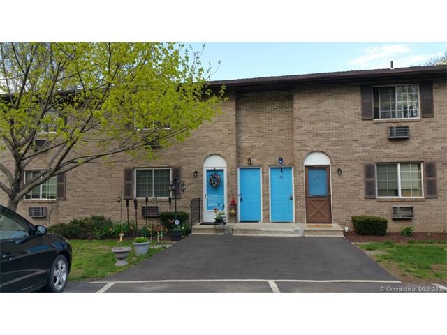 35 Mountain Village Rd unit 31, Waterbury, CT 06706 - photo 1