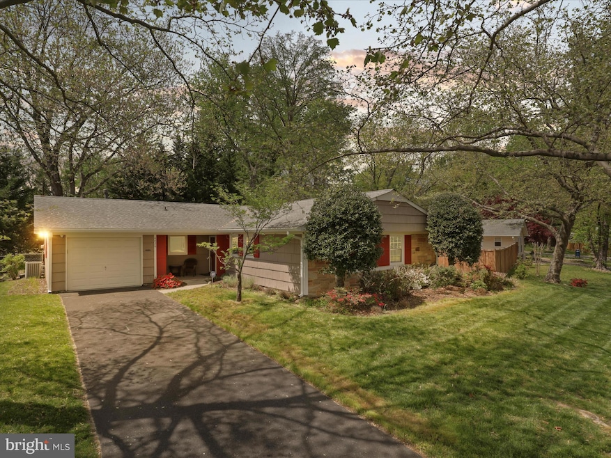 4426 Ockford Ln, Bowie, MD 20715 - photo 1