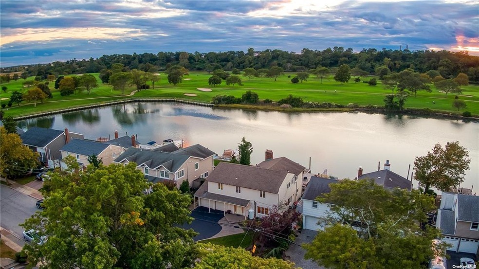 2836 Clubhouse Rd, Merrick, NY 11566 - photo 1