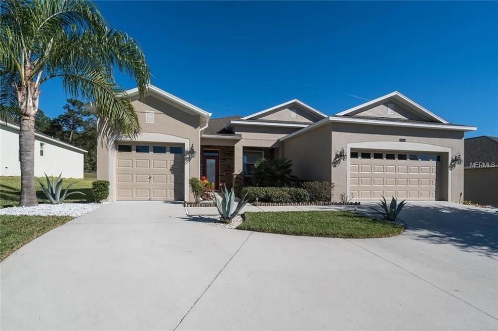 5140 Royce Dr unit 2, Mount Dora, FL 32757 - photo 1