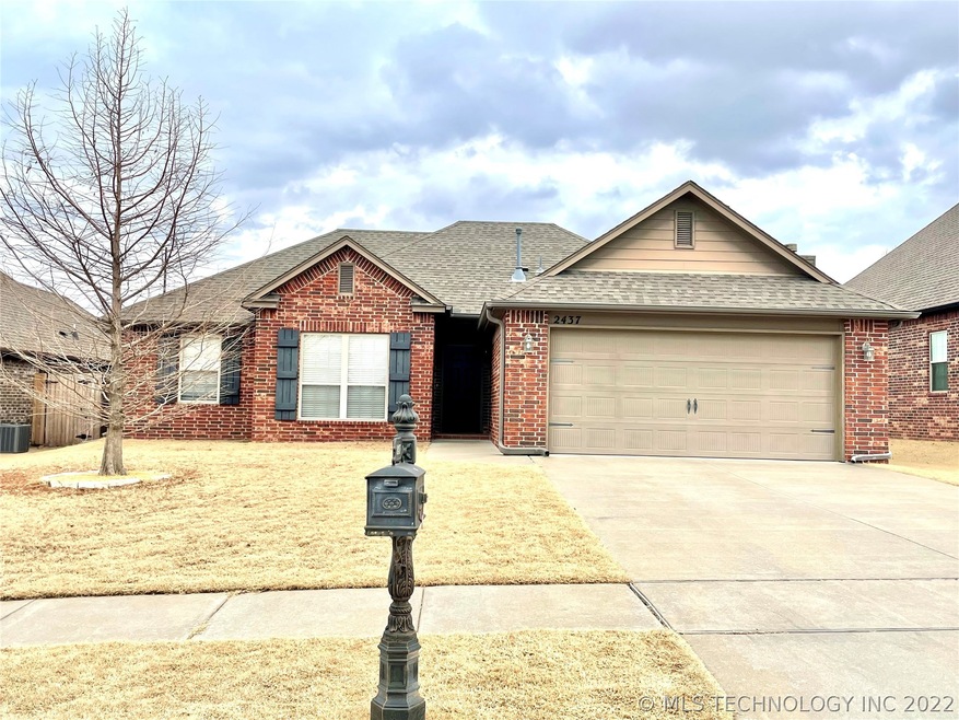 Aspen Pond - 3 bedroom, 2 bath beauty!