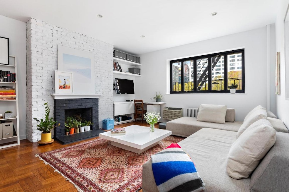 210 6th Ave unit 5A, New York, NY 10014 - photo 1