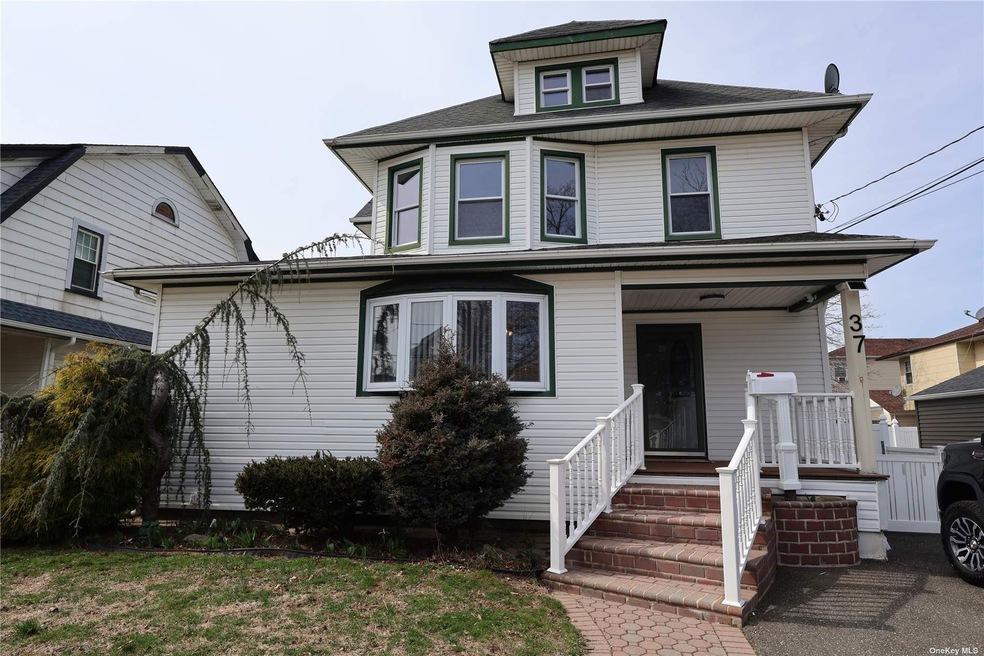 37 Grace Ave unit 1st Fl, Lynbrook, NY 11563 - photo 1