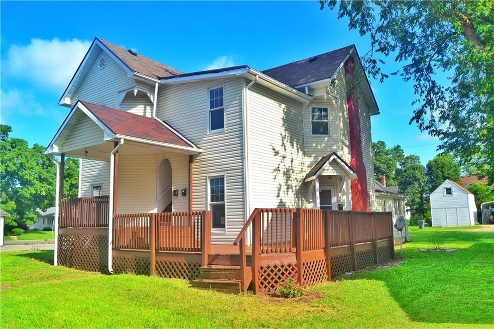 924 W 5th St, Anderson, IN 46016 - photo 1