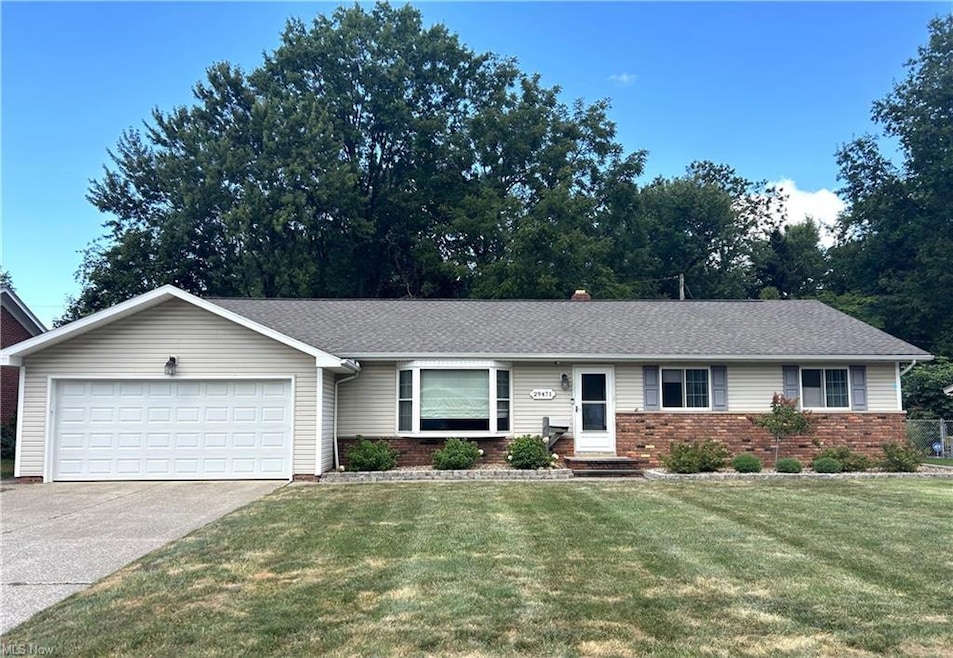 29471 Valley View Dr, Wickliffe, OH 44092 - photo 1