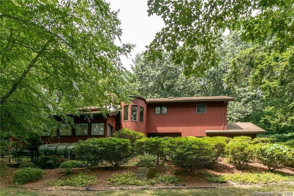 14 Fox Chase Rd, Bloomfield, CT 06002 - photo 1