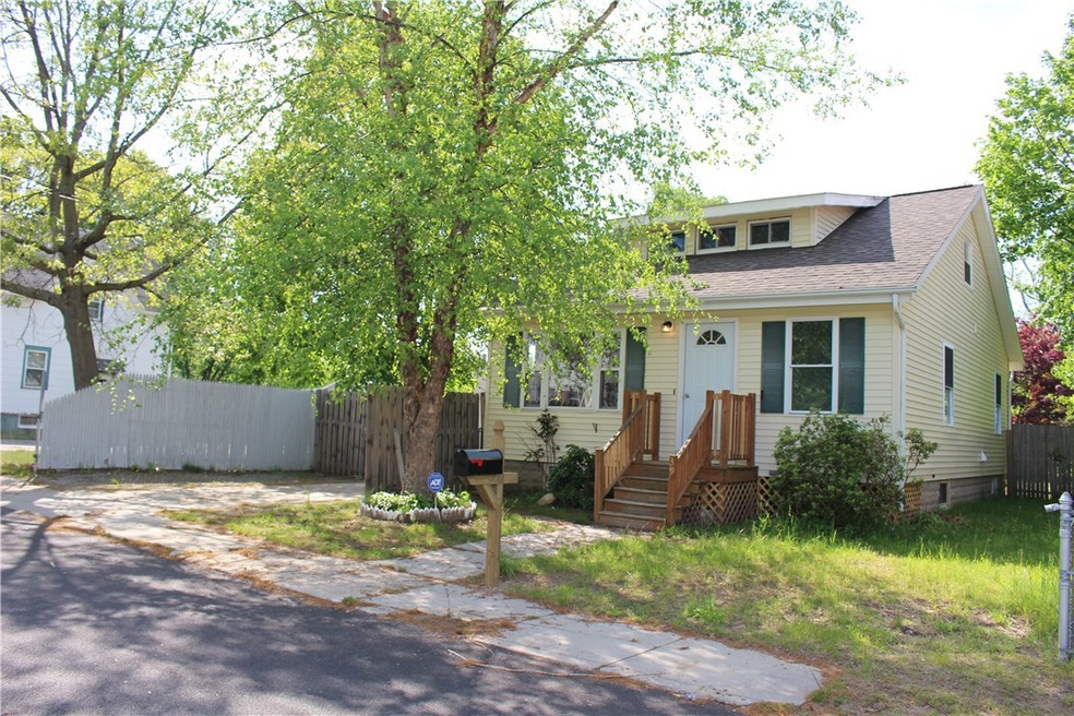 unlisted-address, Warwick, RI 02888 - photo 1