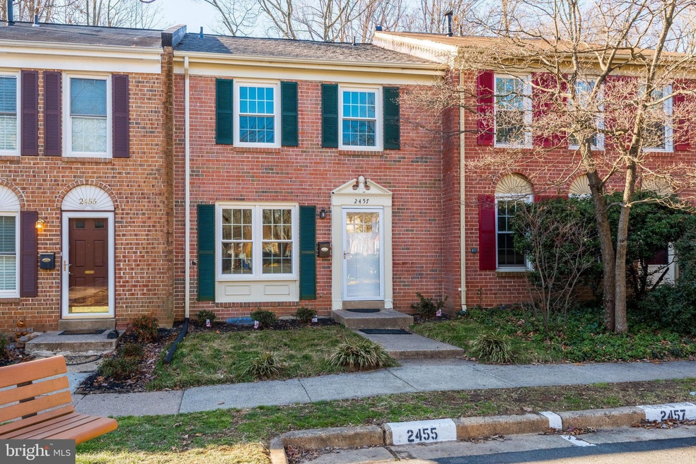 2457 Alsop Ct, Reston, VA 20191 - photo 1