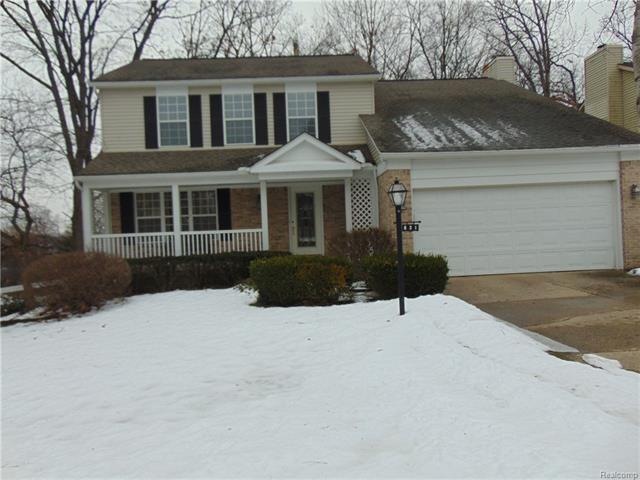 GREAT CURB APPEAL ...