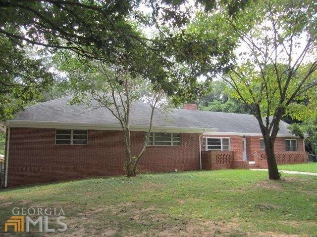 302 Spencer St, Barnesville, GA 30204 - photo 1