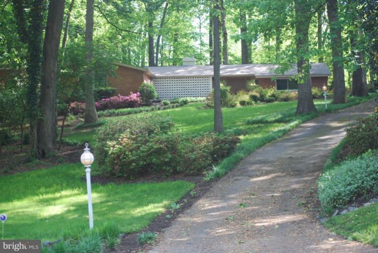 18324 Cabin Rd, Triangle, VA 22172 - photo 1