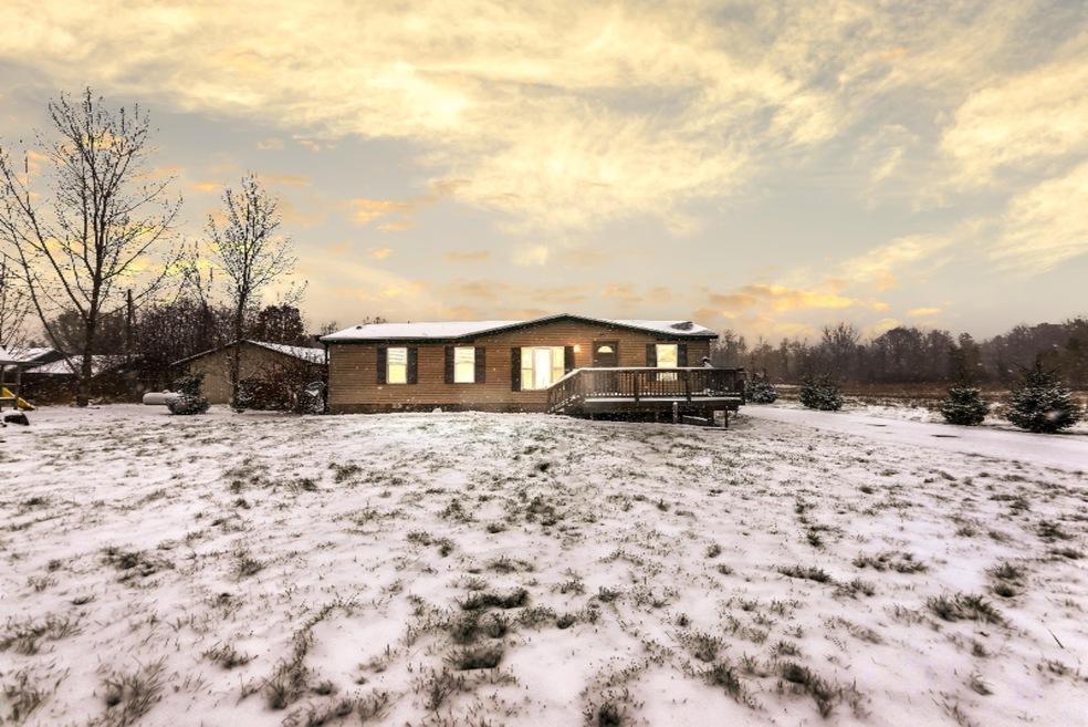 4230-W-Muskrat-Rd-Sheridan-MI-48884-wind