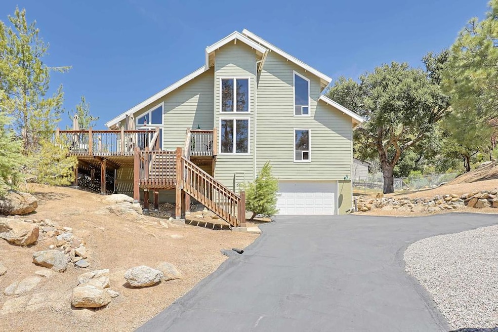 Pending $699,900