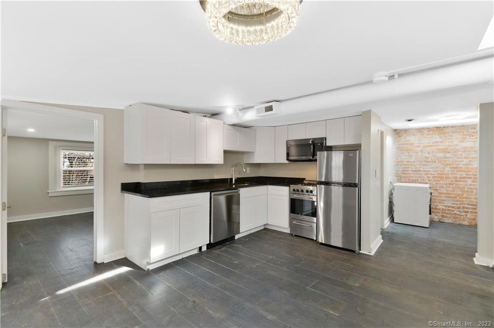 548 Chapel St unit 3, New Haven, CT 06511 - photo 1