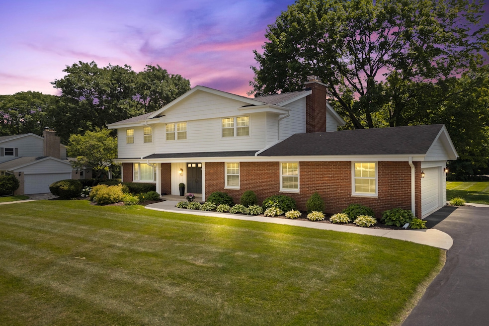 Welcome to 18275 Surrey Ln