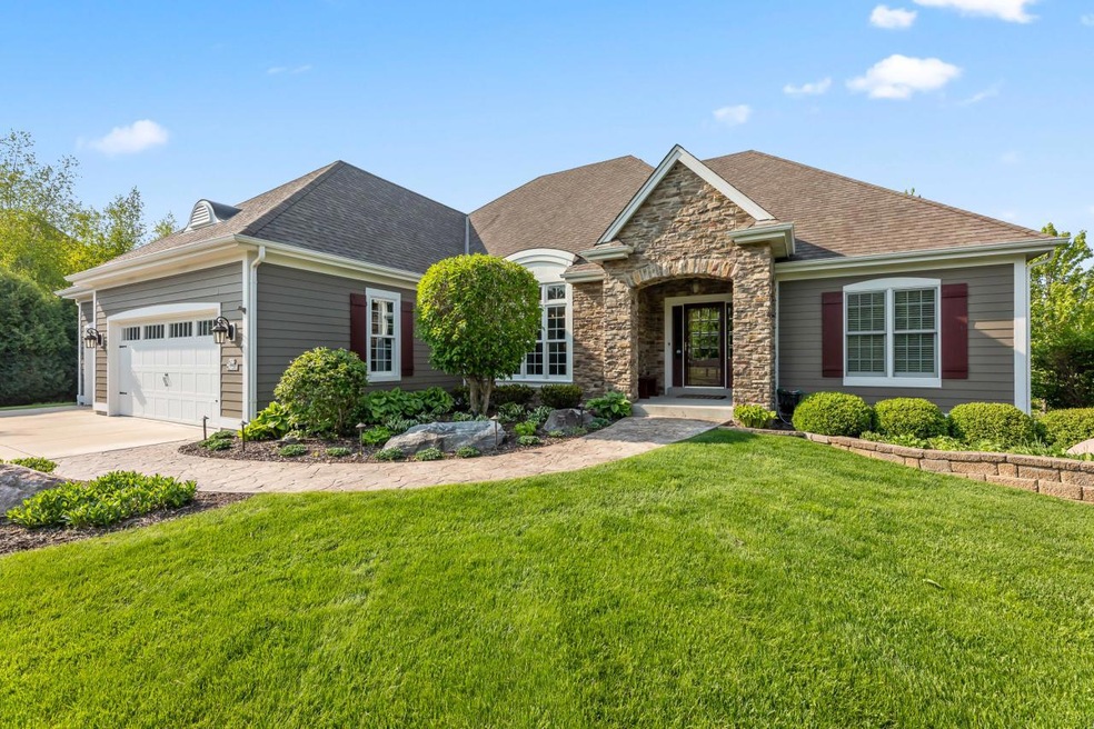 N23W27283 Arlington Ct, Pewaukee, WI 53072 MLS 1835333