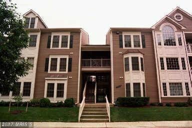 12233 Fairfield Hse Dr unit 208B, Fairfax, VA 22033 - photo 1