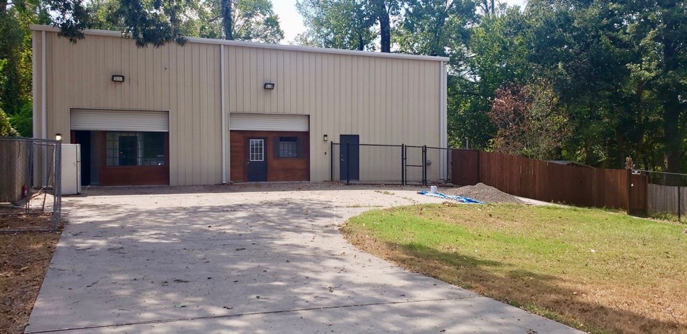 11518 Bogs Rd, Tomball, TX 77375 - photo 1