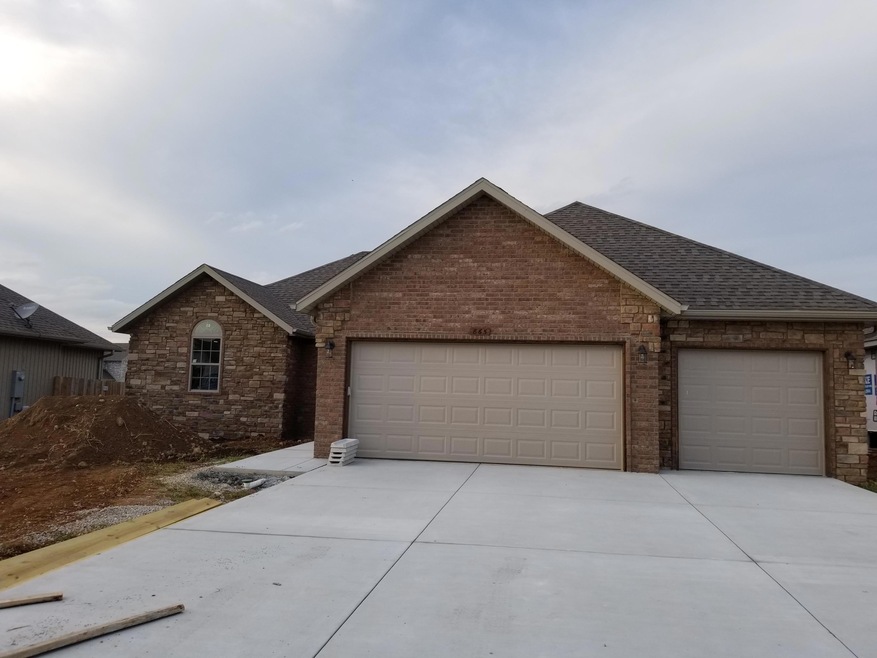 865 E Baracuda Dr, Nixa, MO 65714 - photo 1