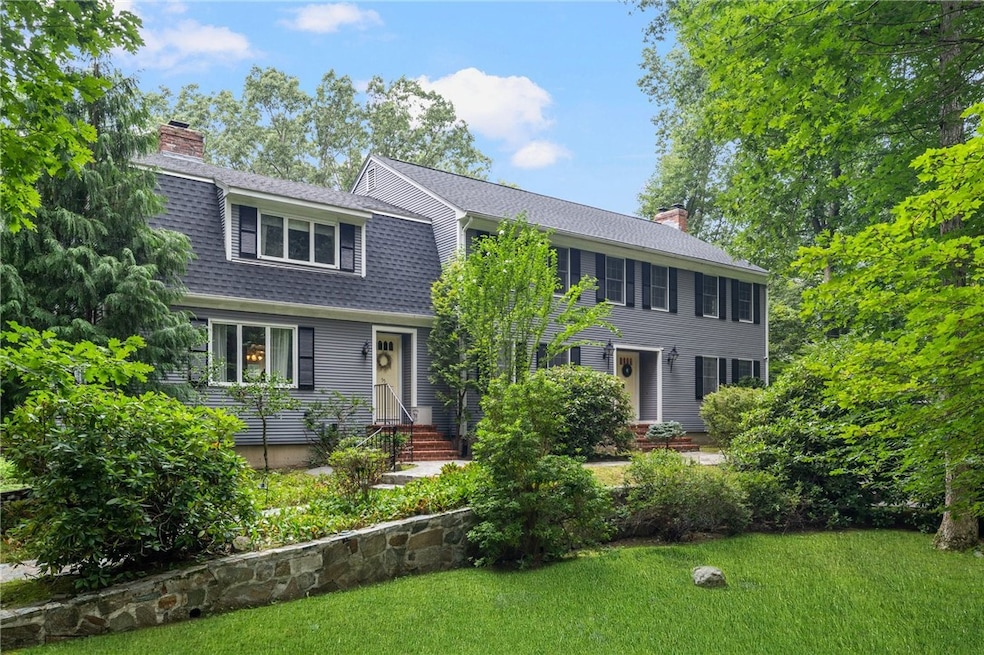 55 Varnum Dr, East Greenwich, RI 02818 - photo 1