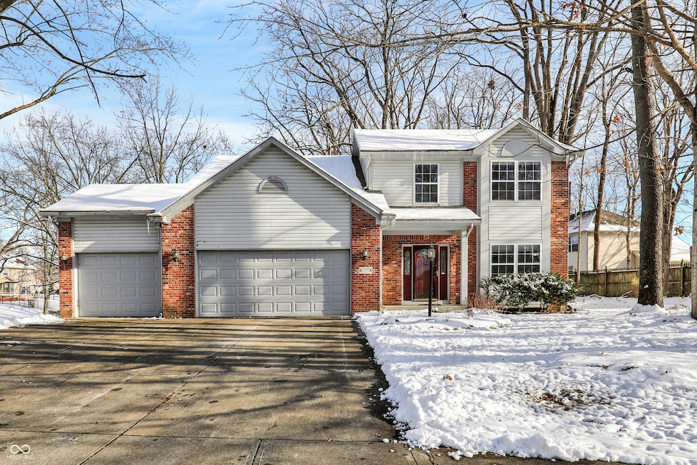 11249 Tall Trees Dr, Fishers, IN 46038 - photo 1