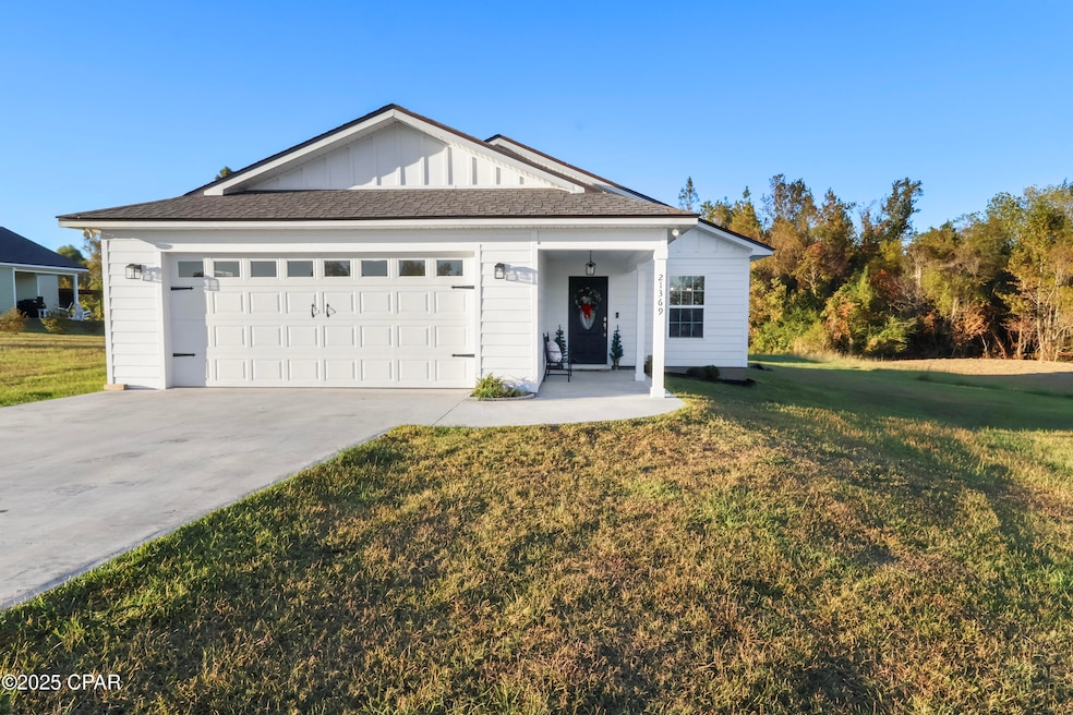 21369 NE Spring Hill Dr, Blountstown, FL 32424 - photo 1