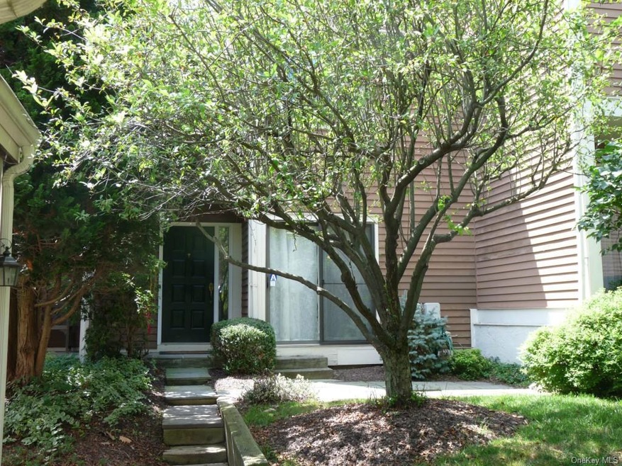 70 Ridgeway Dr unit 70, Irvington, NY 10533 - photo 1