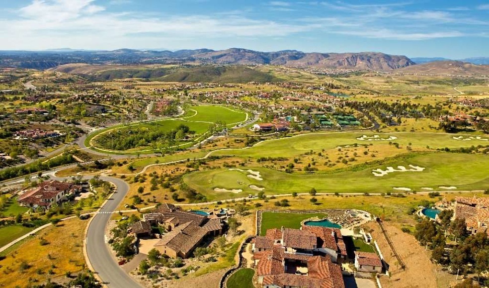 Santaluz Amenities